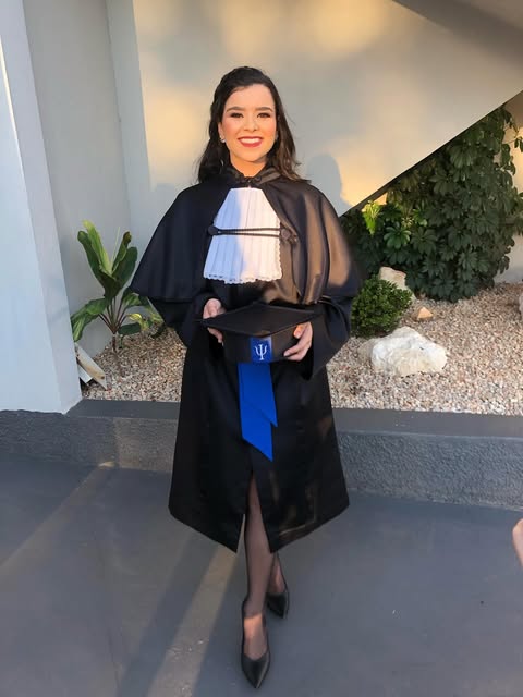 Publicação de Larissa em sua formatura de Psicologia